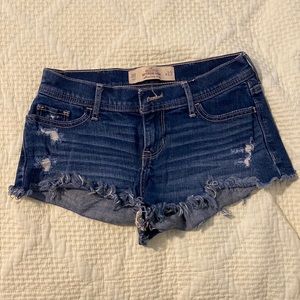 Hollister jean shorts size 00